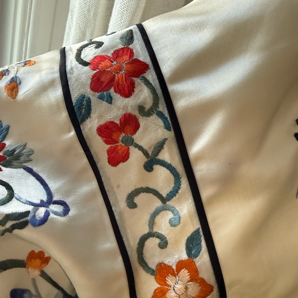 Vintage Chinese Bai hua robe - Picture 8 of 16